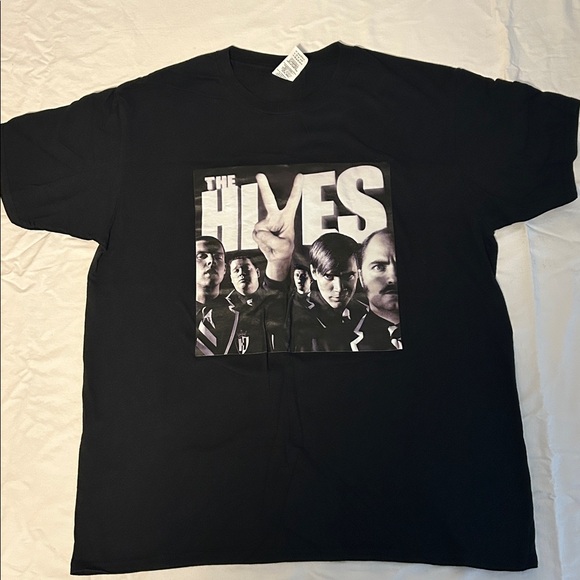Black Graphic T-Shirt with Band Print - Picture 1 of 3